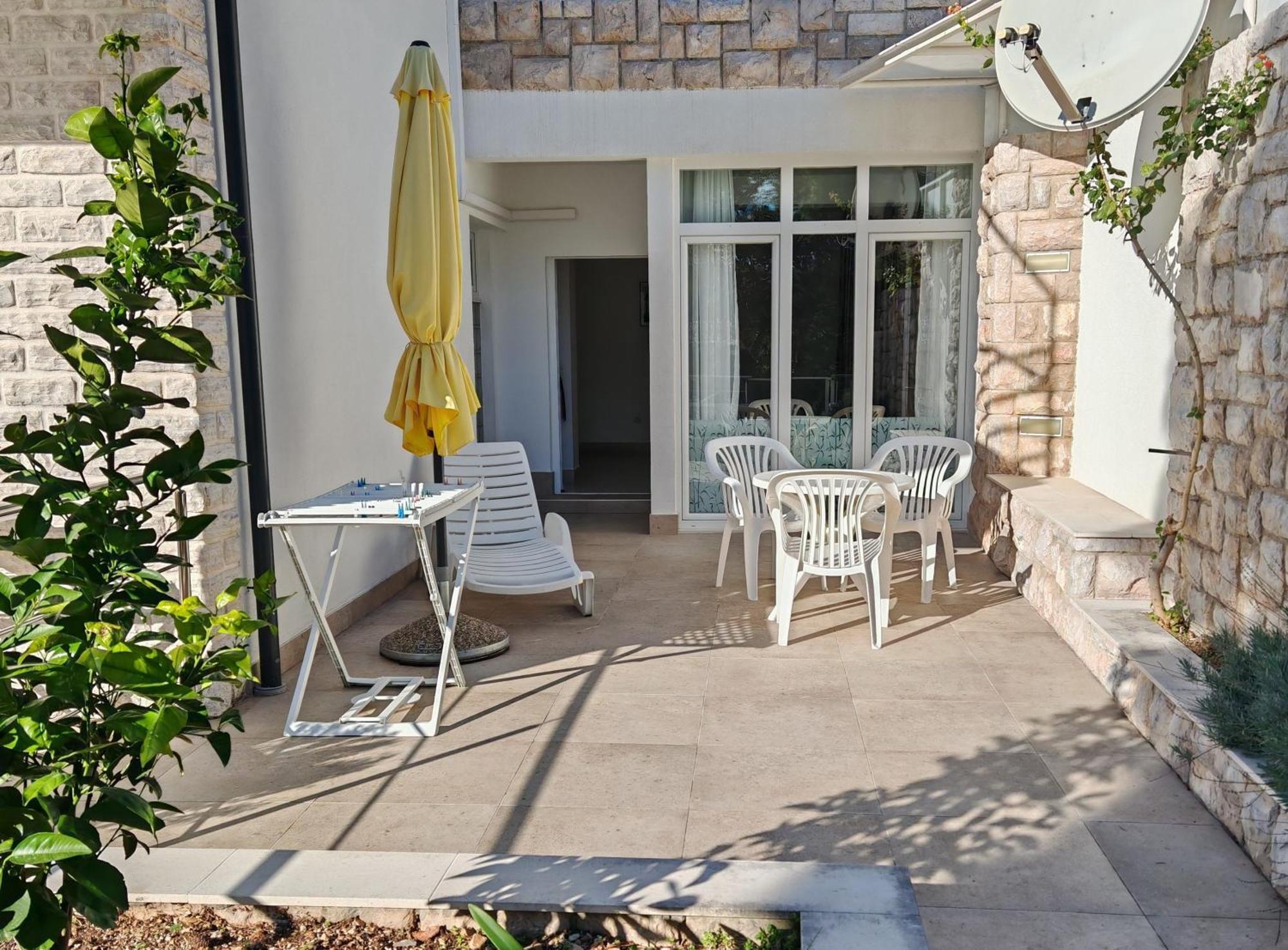 Apartment Paladin Primosten Exterior photo