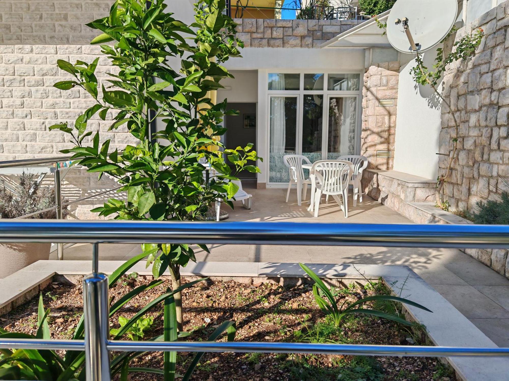 Apartment Paladin Primosten Exterior photo
